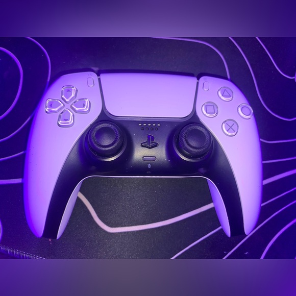 Ps5 slim for sale. Almost brand new has sticker marks and that’s it.Good console - Picture 5 of 5